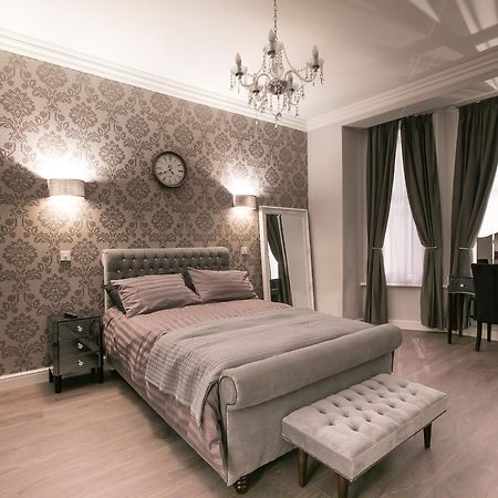 Apartments At Number 10 The Abbey 노리치 외부 사진