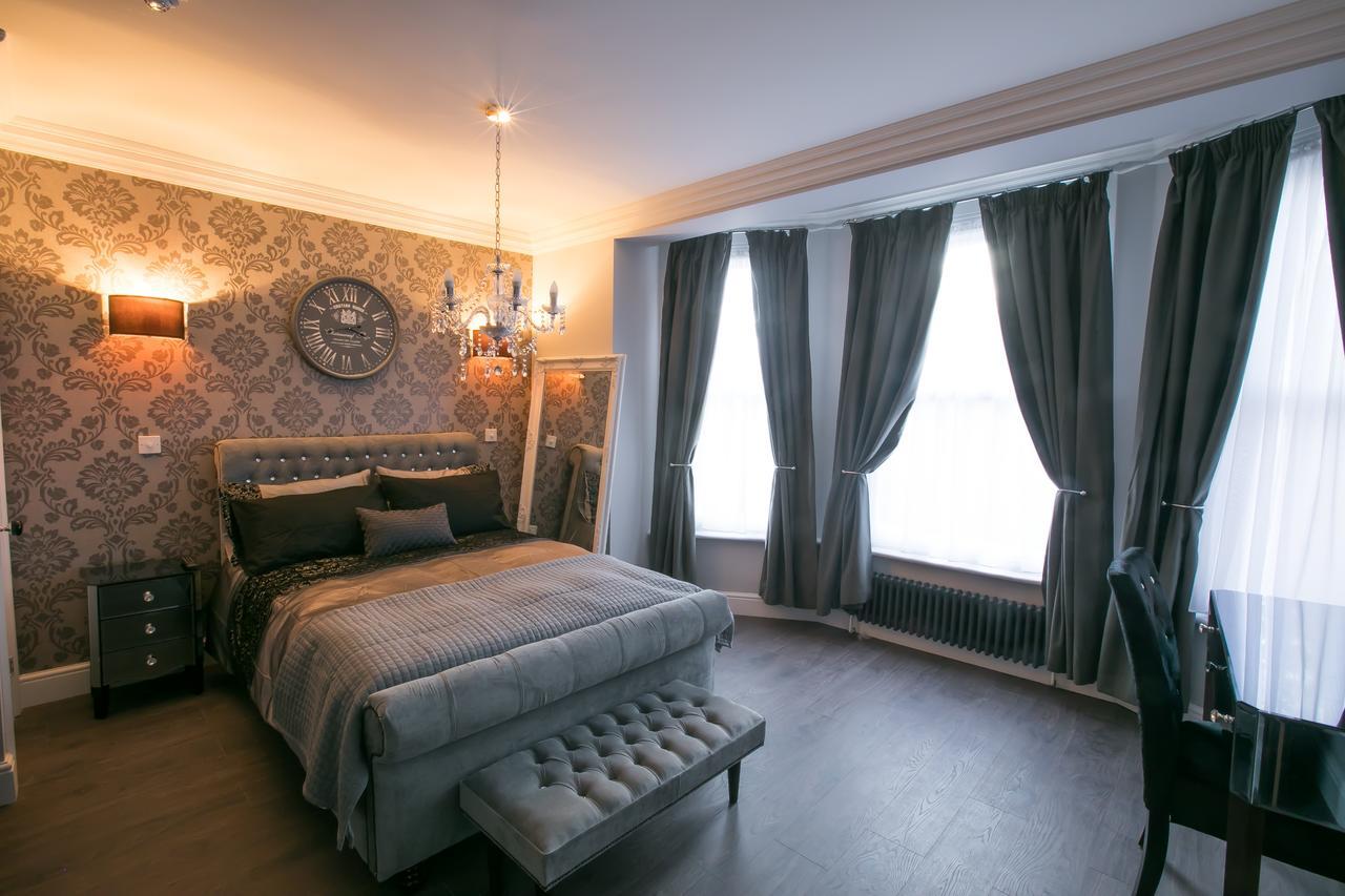 Apartments At Number 10 The Abbey 노리치 외부 사진